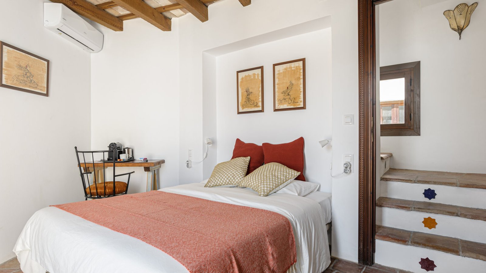 Use bitcoin or other cryptocurrencies to book and pay for rooms in Vejer de la Frontera, Cádiz, Spain, picture 3