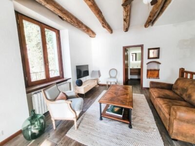 Cozy 2 bed 2 bath apartment in Argegno, Lake Como