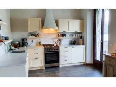 Cozy 2 bed 2 bath apartment in Argegno, Lake Como