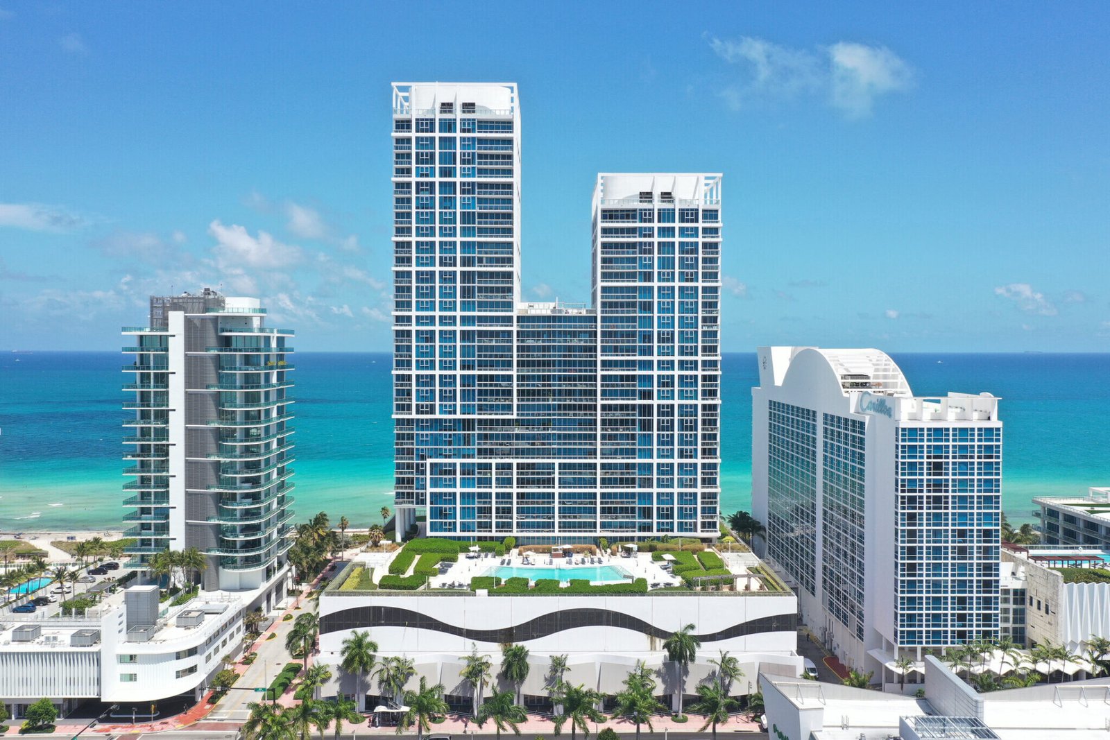 Use bitcoin or other cryptocurrencies to book and pay for apartments in Miami Beach, Florida, United States