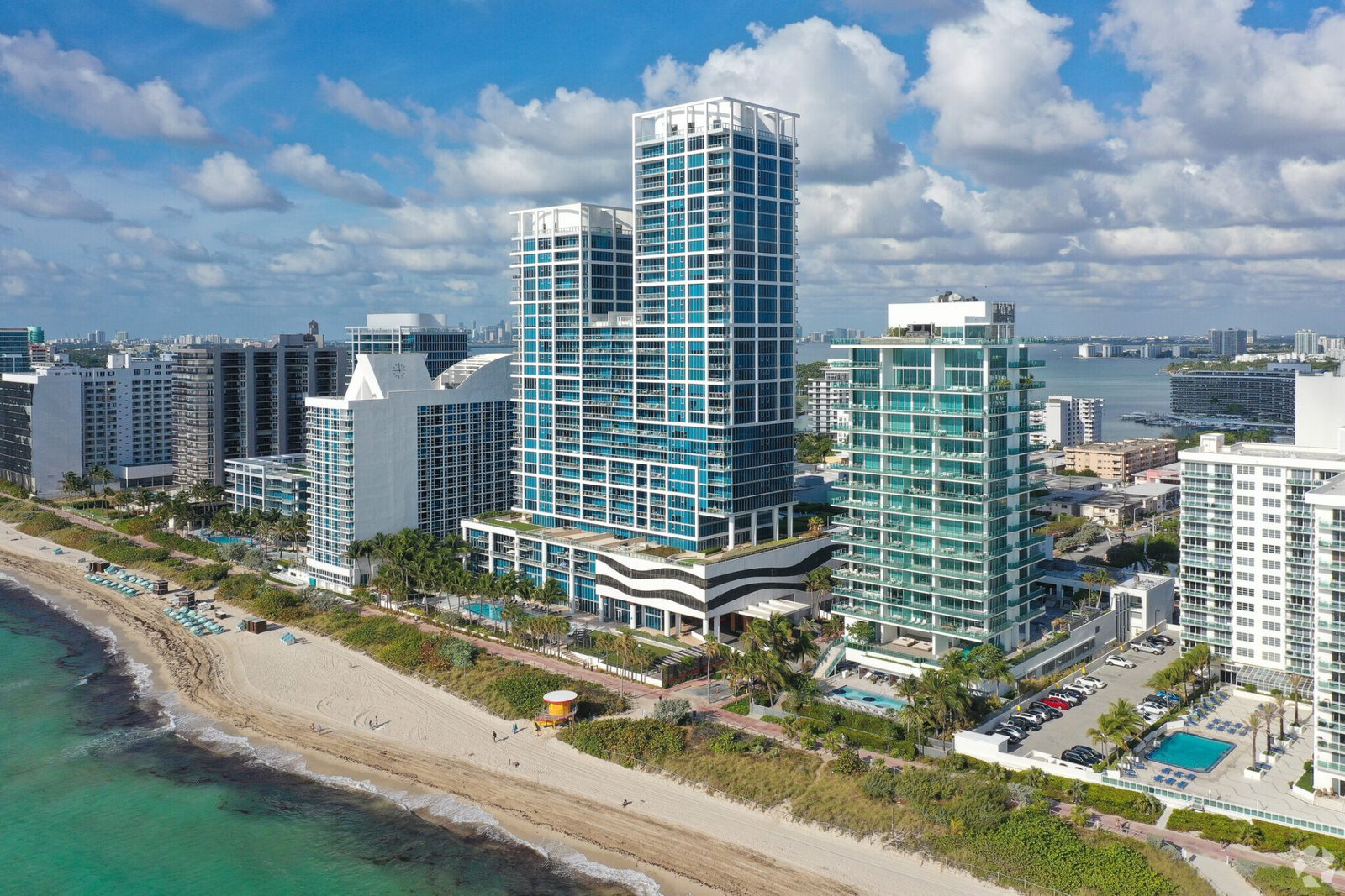 Use bitcoin or other cryptocurrencies to book and pay for apartments in Miami Beach, Florida, United States, picture 2