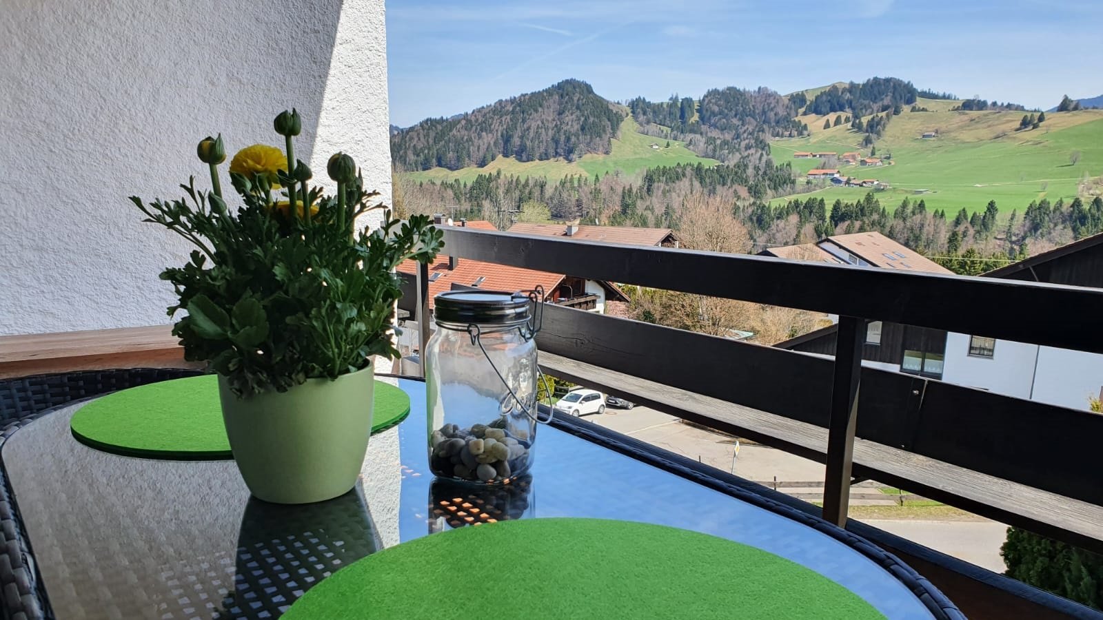 Use bitcoin or other cryptocurrencies to book and pay for apartments in Unterdorf, Oberstaufen, Germany